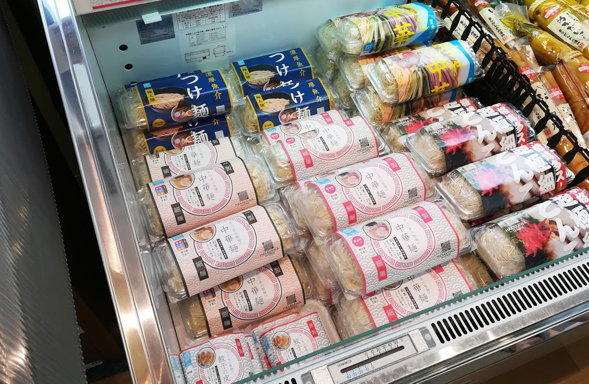 早川製麺　市川みちのえきにて出品しております